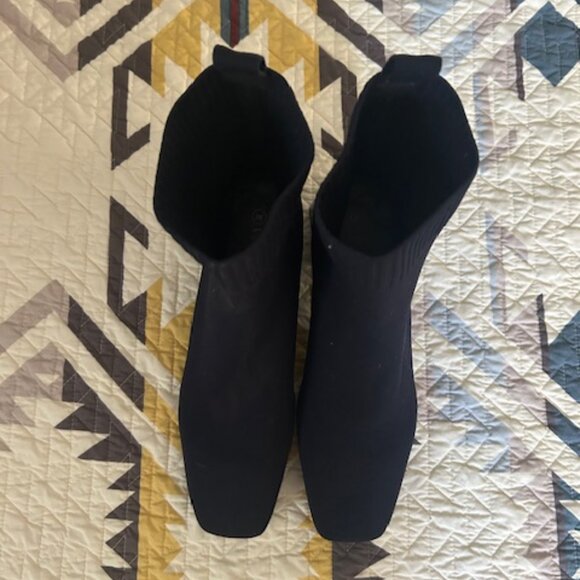 Vivaia Square-Toe Perforated Heeled Boots- Regina Pro- Size 9- Navy - Picture 13 of 13